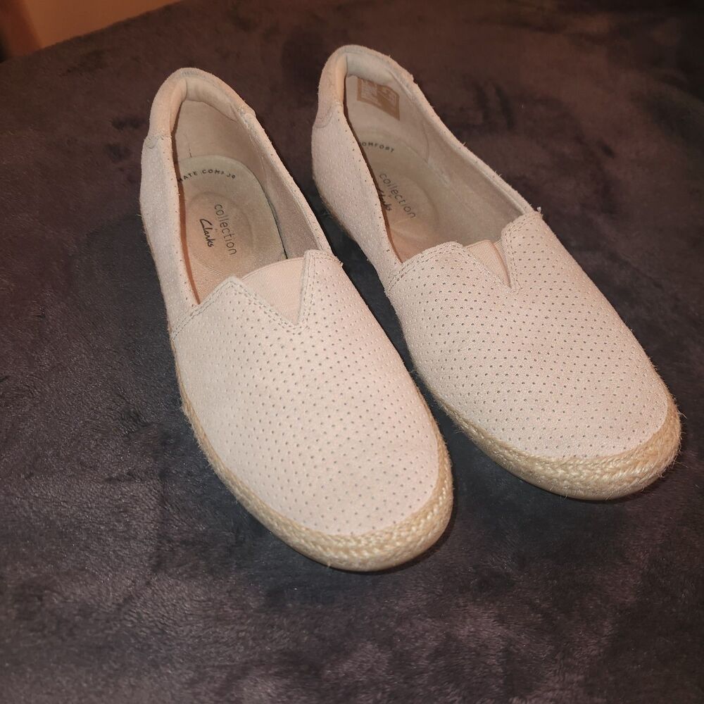 Clarks Danelly Sky Womens Loafer Shoes Sz 6 Beige Perforated Suede Slip On